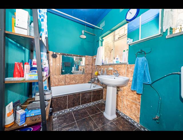 3 BEDROOM FREESTANDING FOR SALE IN MINNEBRON
